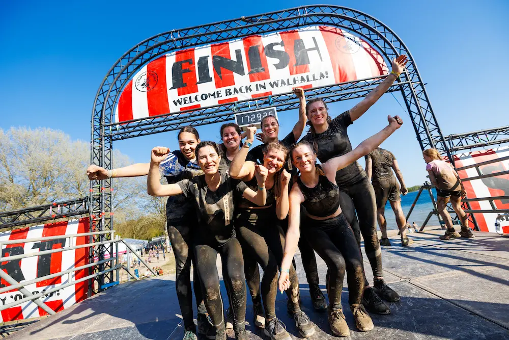 vriendengroep bij strong viking