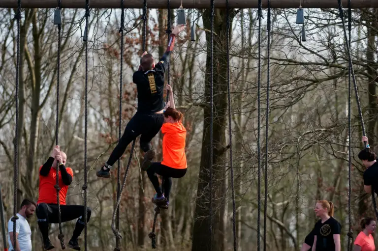 touwklimmen bij de dragon ropes