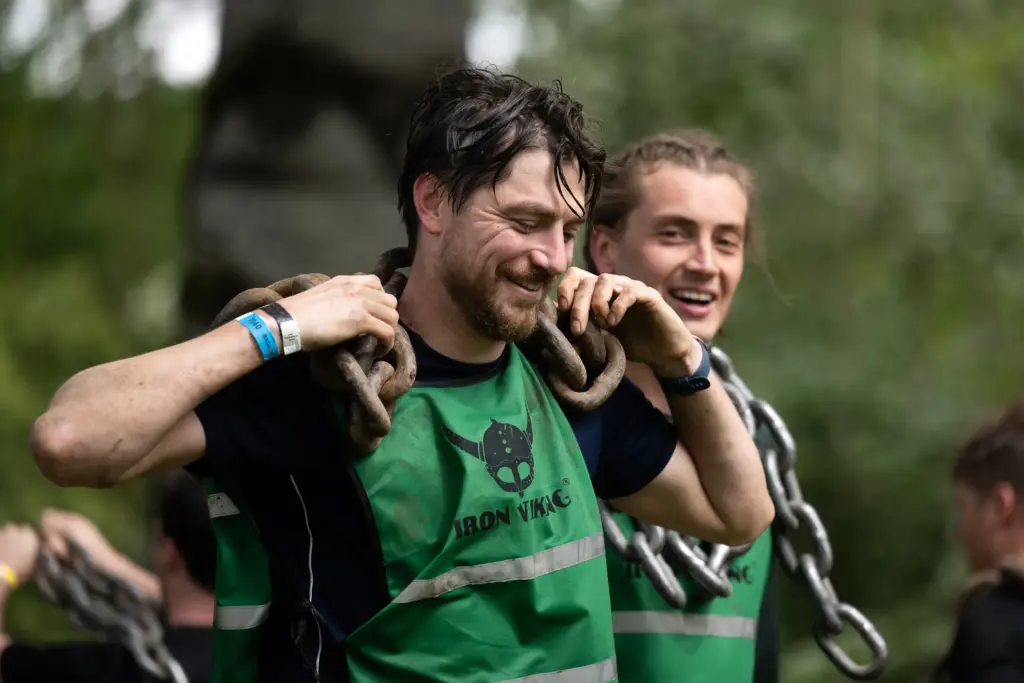 bjorn ironside obstacle metalen ketting bij strong viking